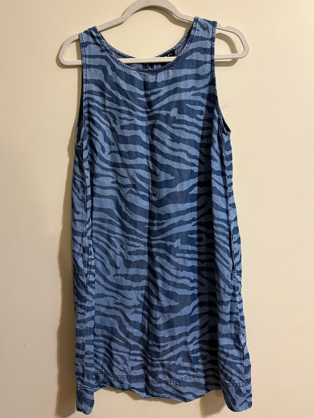 Tribal dress women’s Medium‎ blue Zebra Print Sleeveless Shift Dress